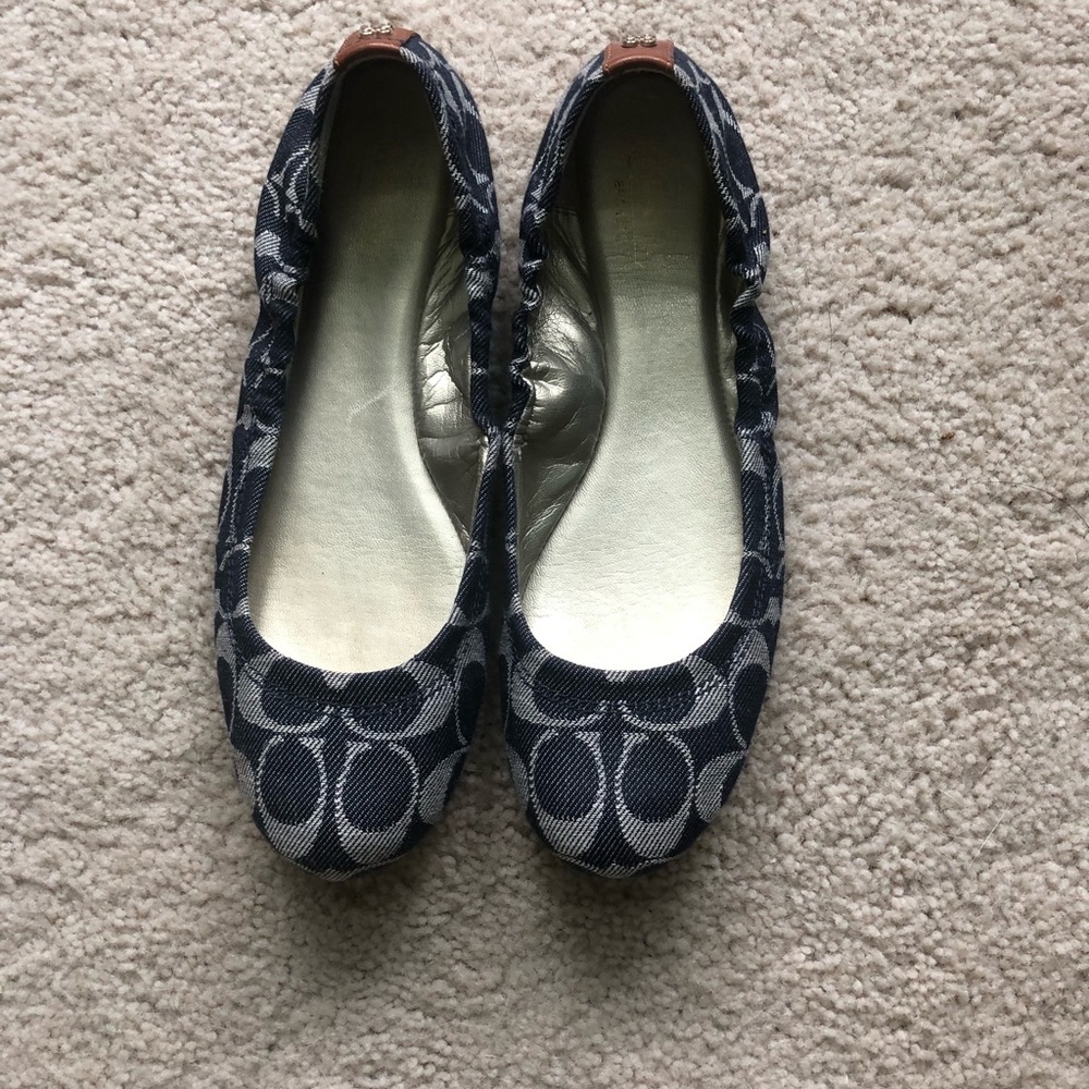 Coach flats